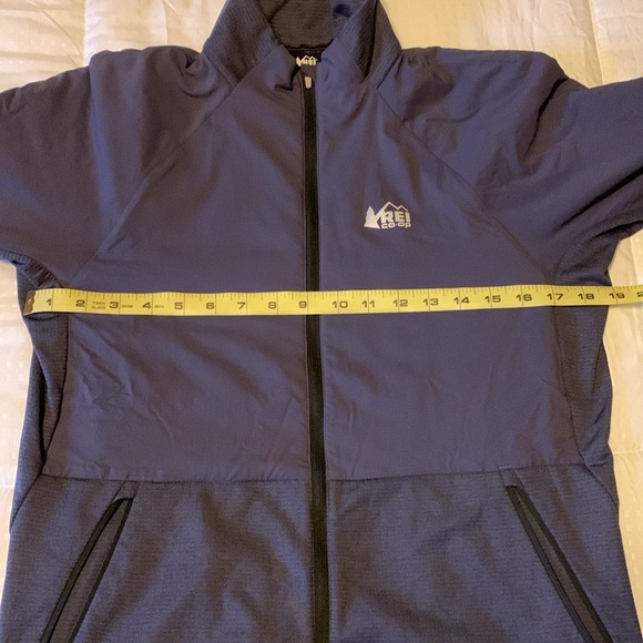 REI Swiftland Insulated Running Jacket - Picture 2 of 10